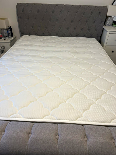 Grey upholstered tufted king - upholstered,